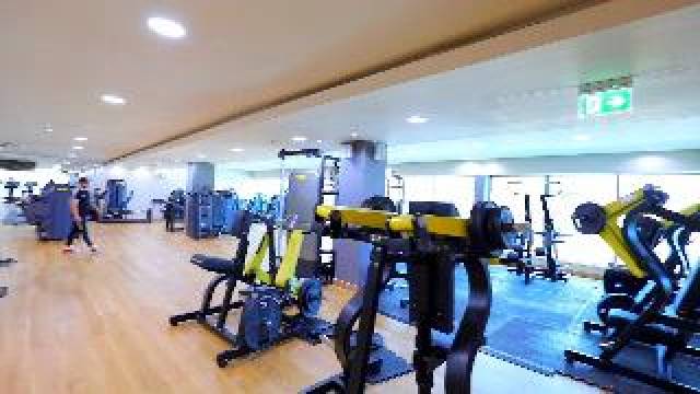 Desportos y Entretenimento