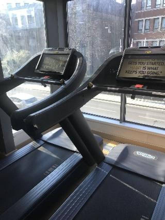 Desportos y Entretenimento