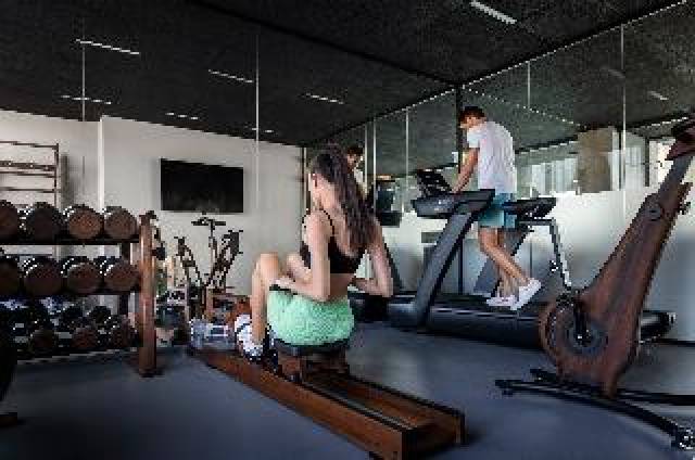 Desportos y Entretenimento