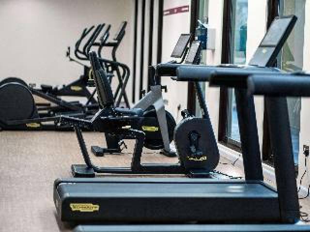 Desportos y Entretenimento