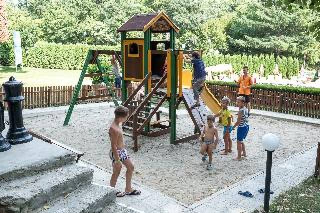 Desportos y Entretenimento
