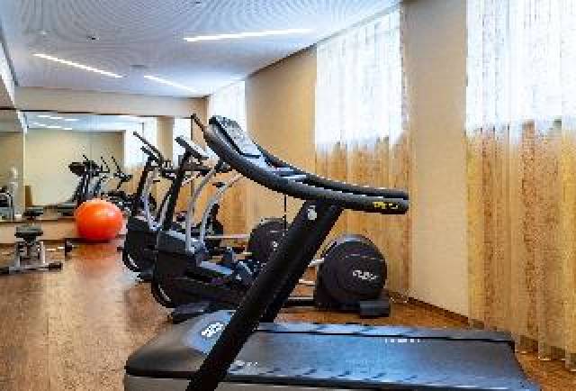 Desportos y Entretenimento