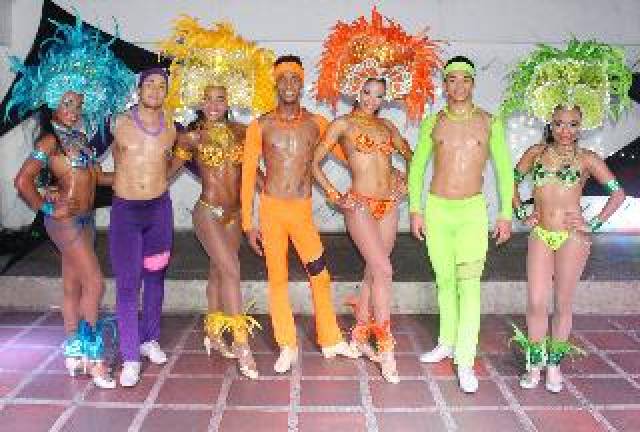 Desportos y Entretenimento