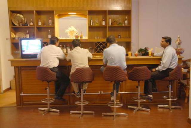 Bar