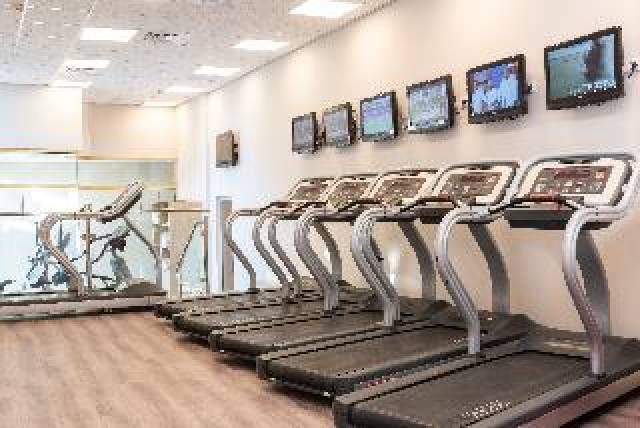 Desportos y Entretenimento