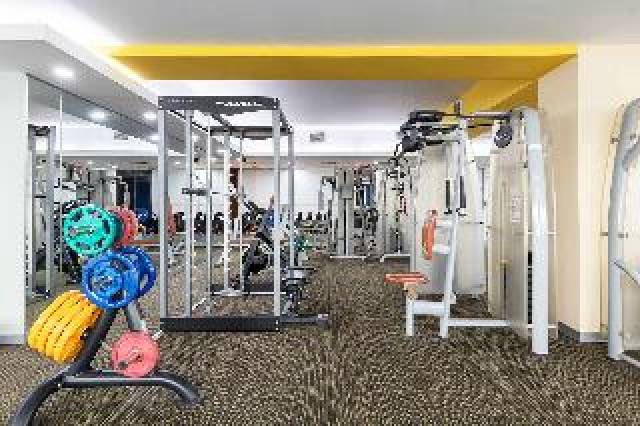 Desportos y Entretenimento