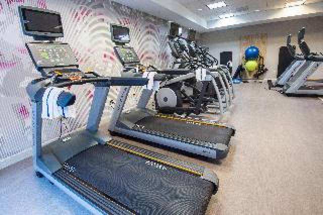 Desportos y Entretenimento