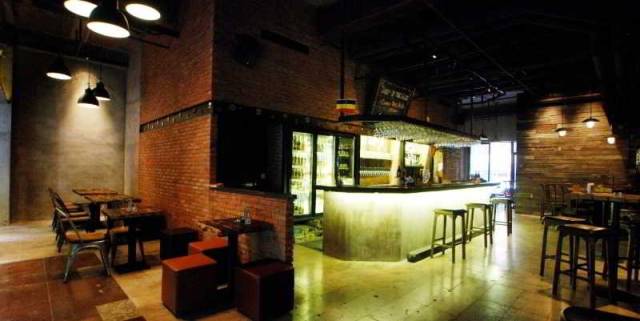 Bar