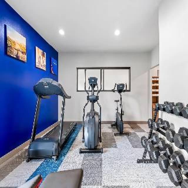 Desportos y Entretenimento