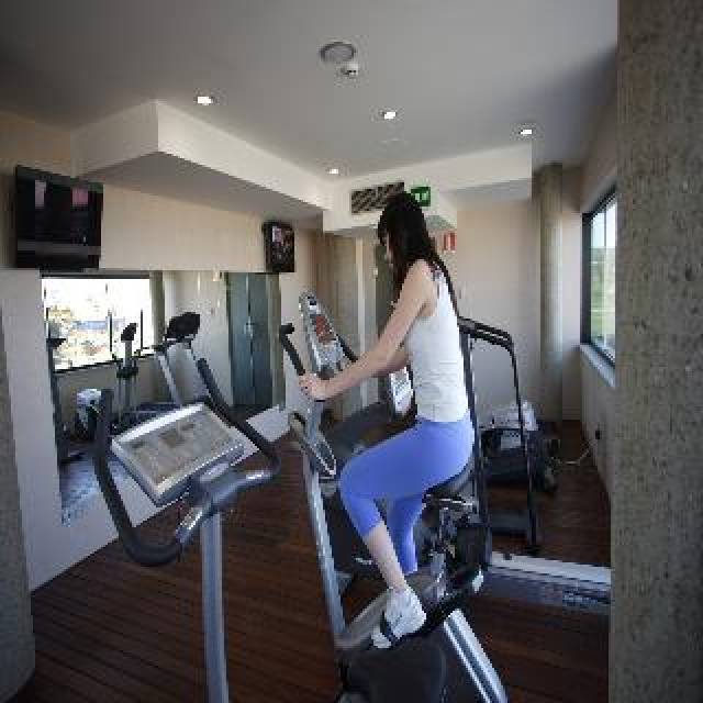 Desportos y Entretenimento