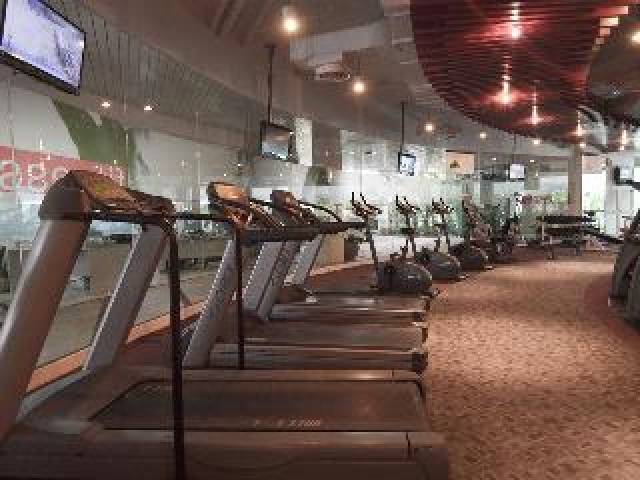 Desportos y Entretenimento