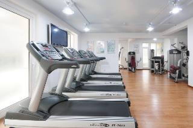 Desportos y Entretenimento