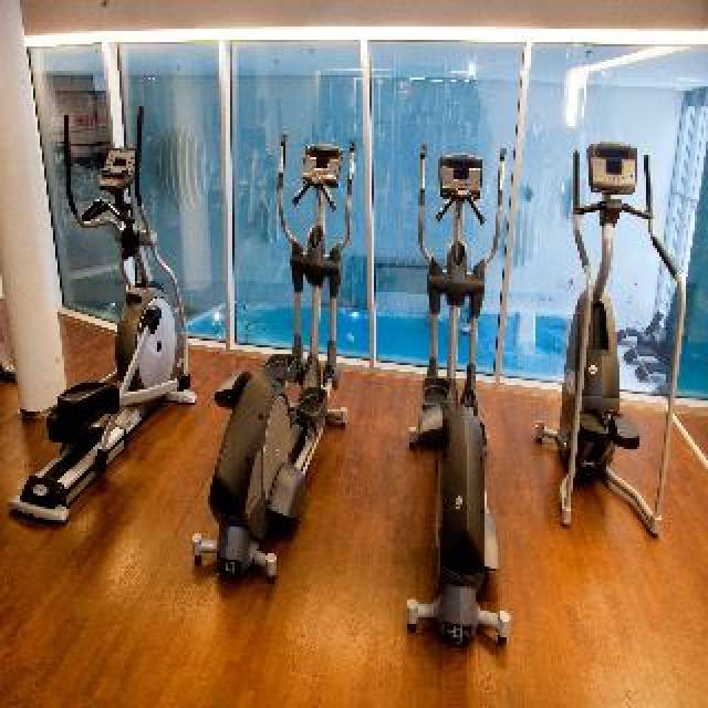 Desportos y Entretenimento