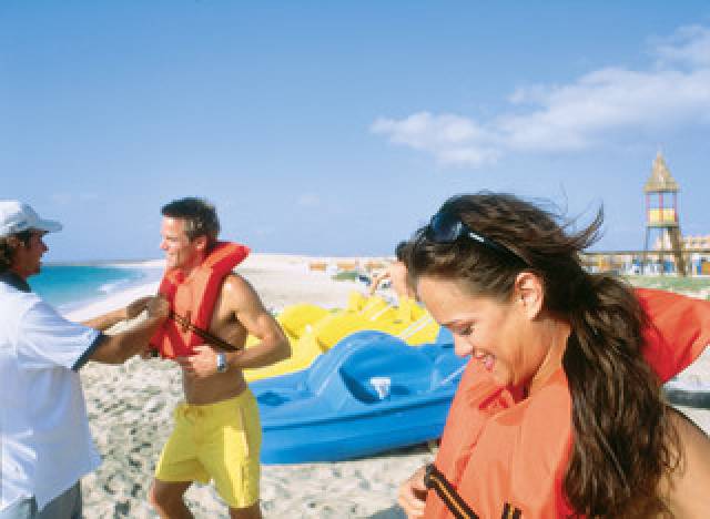 Desportos y Entretenimento