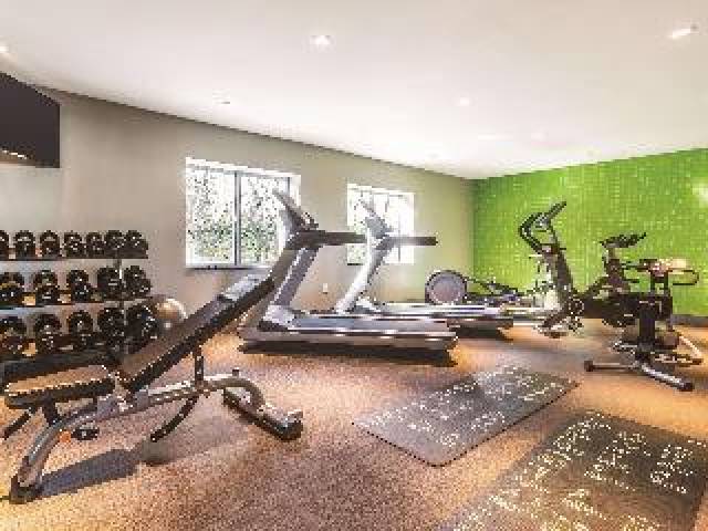 Desportos y Entretenimento