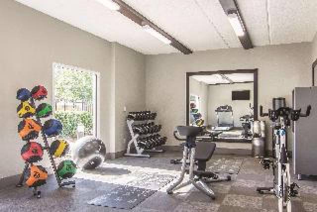 Desportos y Entretenimento