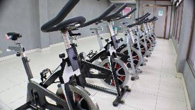 Desportos y Entretenimento