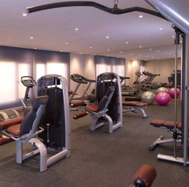 Desportos y Entretenimento