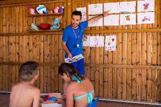 Desportos y Entretenimento