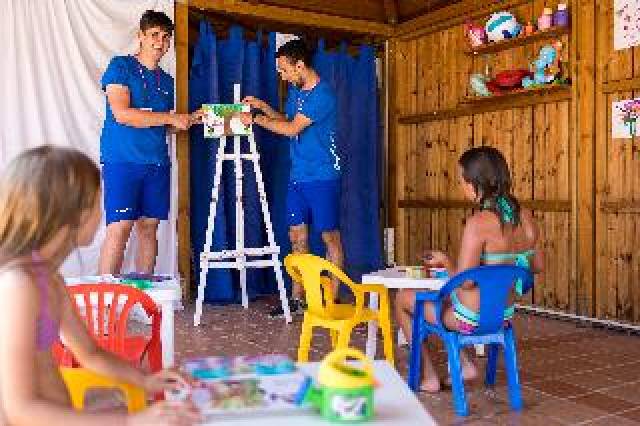 Desportos y Entretenimento