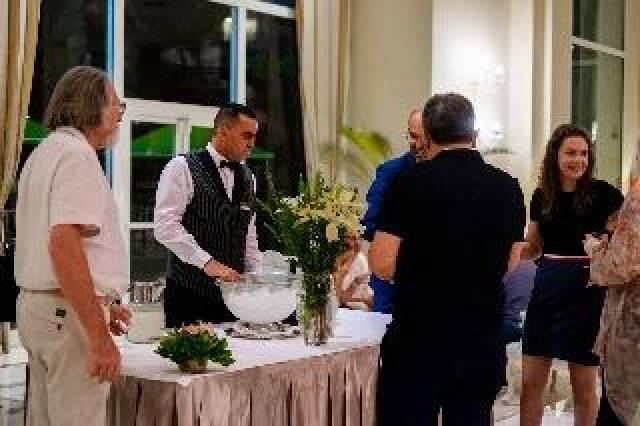 Desportos y Entretenimento
