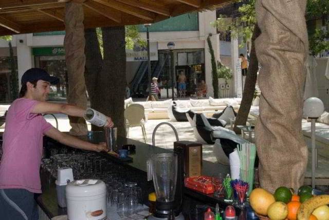 Bar