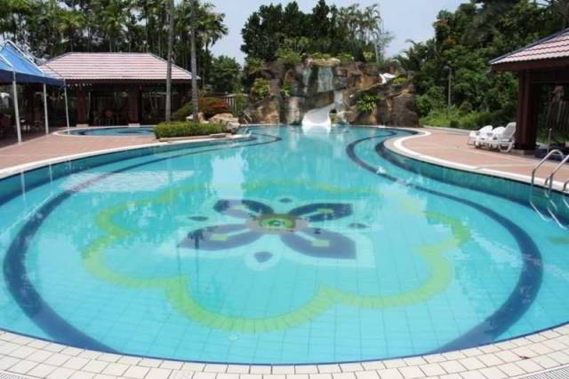Piscina