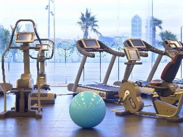 Desportos y Entretenimento