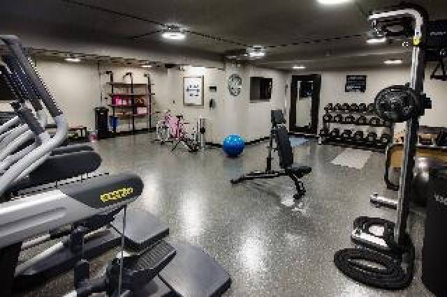 Desportos y Entretenimento