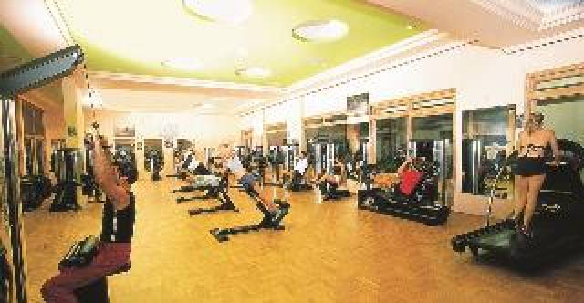 Desportos y Entretenimento