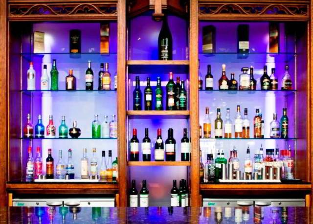 Bar