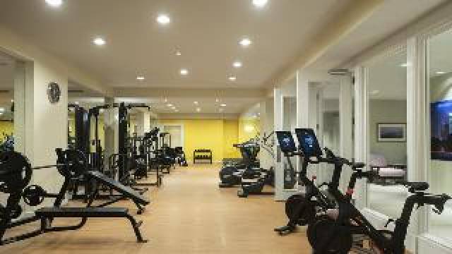 Desportos y Entretenimento