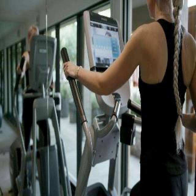 Desportos y Entretenimento