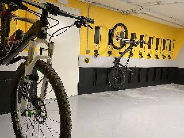 Desportos y Entretenimento