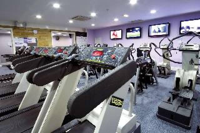 Desportos y Entretenimento