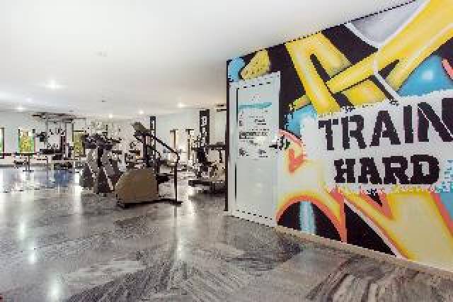 Desportos y Entretenimento