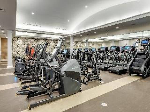 Desportos y Entretenimento