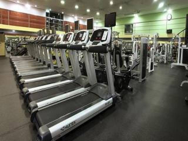 Desportos y Entretenimento