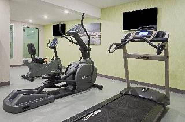 Desportos y Entretenimento