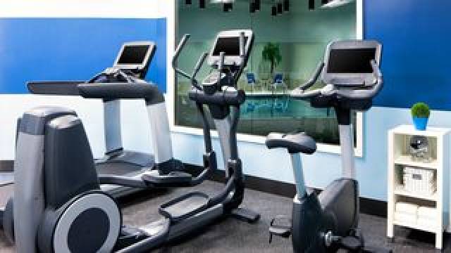 Desportos y Entretenimento