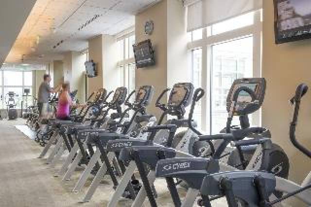 Desportos y Entretenimento