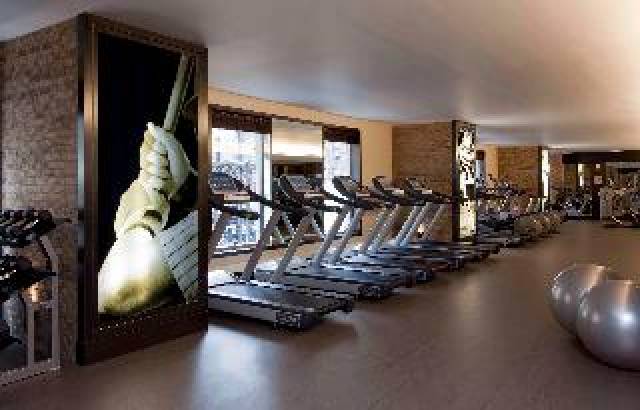 Desportos y Entretenimento