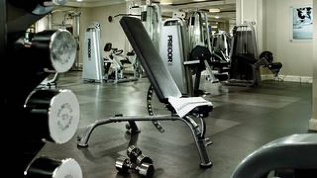 Desportos y Entretenimento