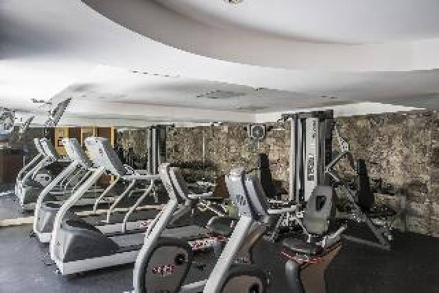 Desportos y Entretenimento