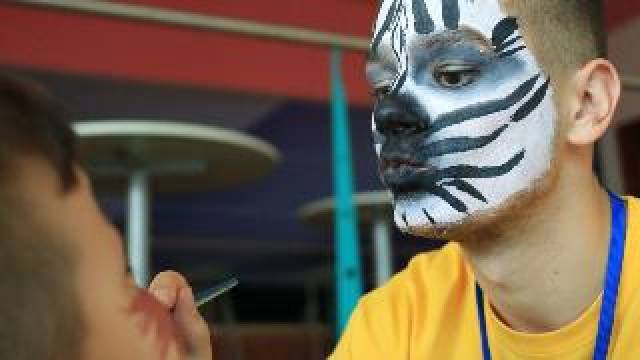 Desportos y Entretenimento