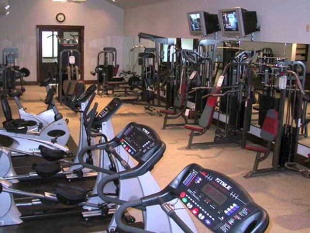 Desportos y Entretenimento