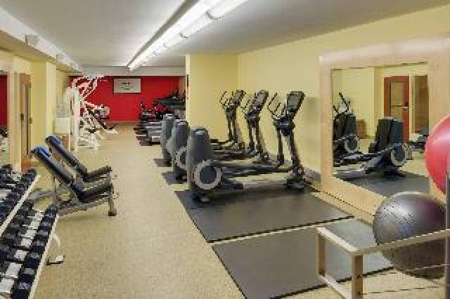 Desportos y Entretenimento