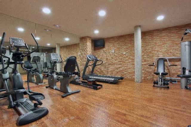 Desportos y Entretenimento