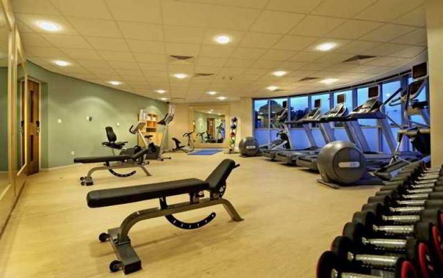 Desportos y Entretenimento