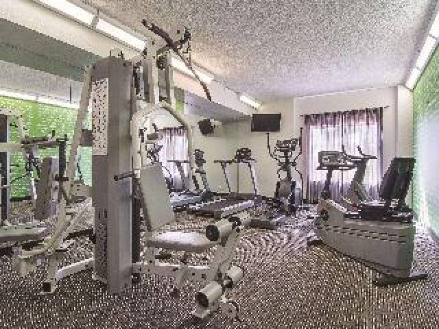Desportos y Entretenimento